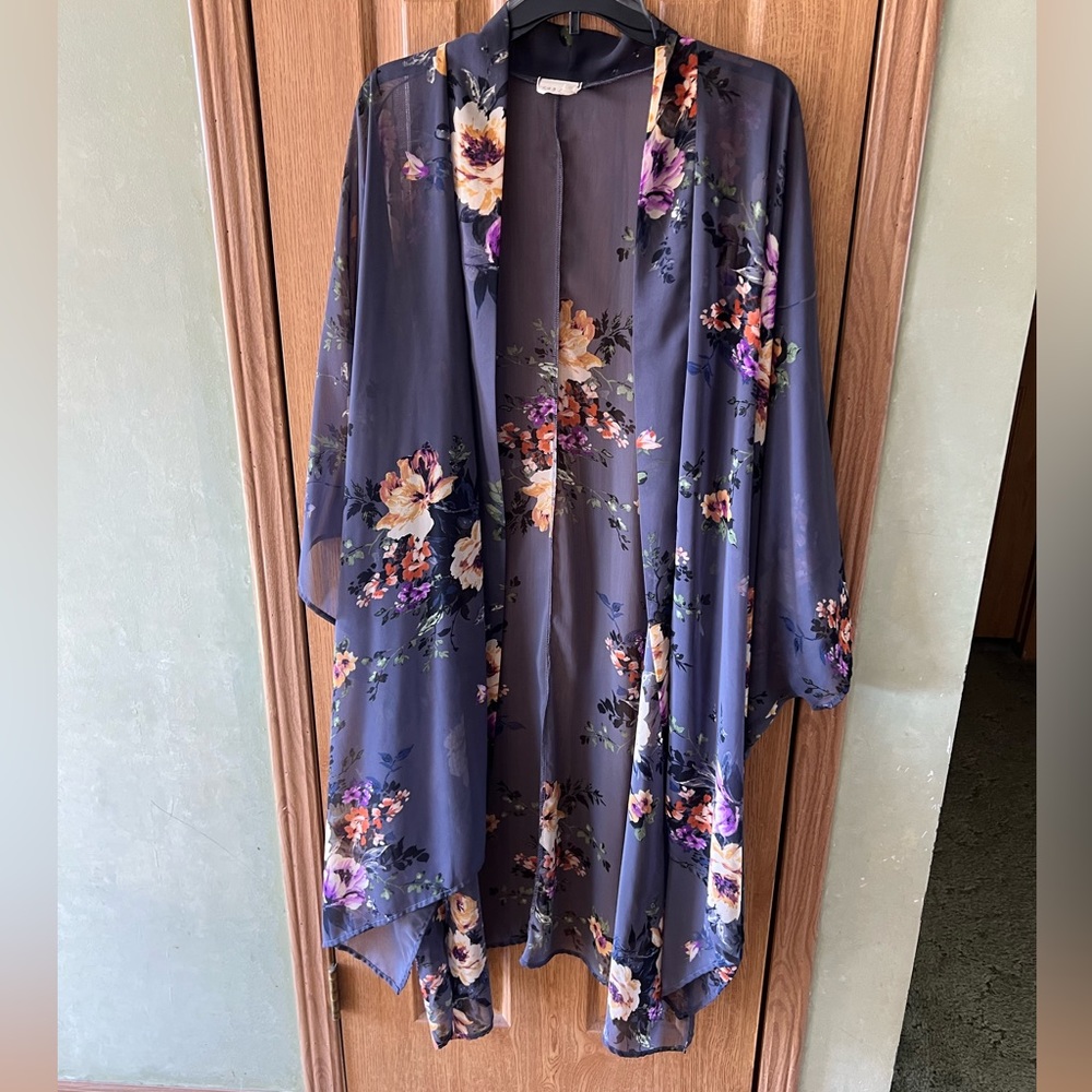 143 Story Kimono